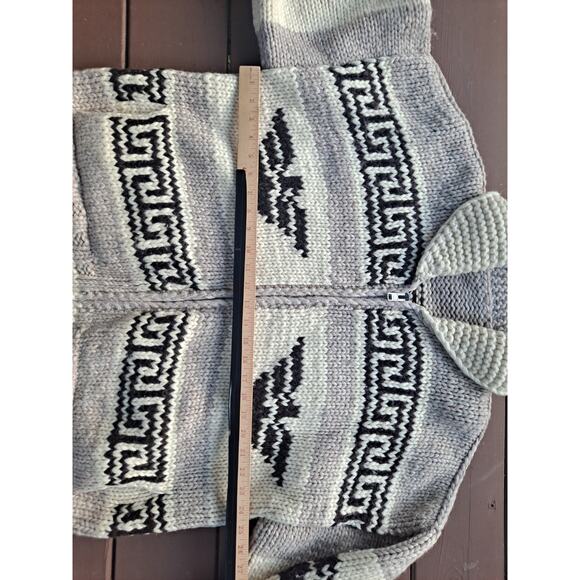 Cowichan Sweater Cardigan L Chunky Wool Knit Eagle Thunderbird Handmade Canada - Picture 4 of 6